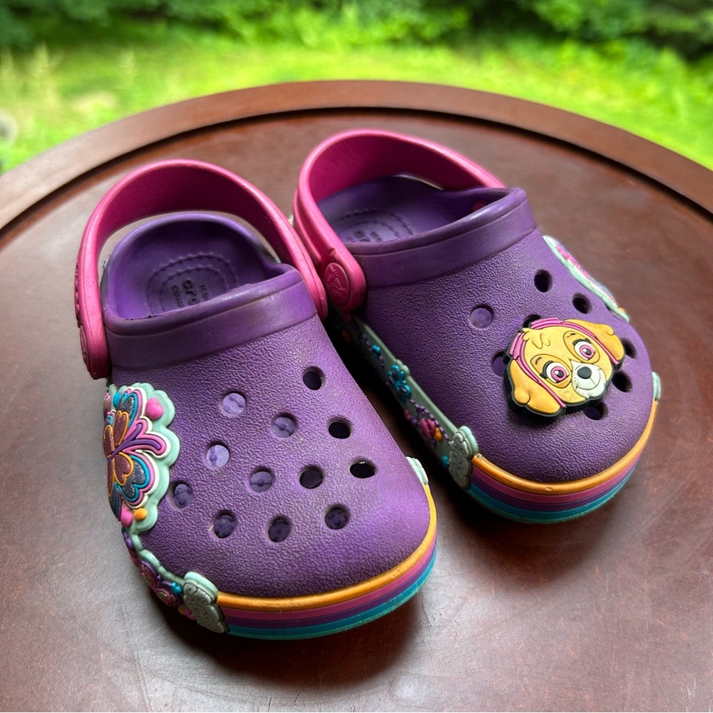 Crocs x Paw Patrol | Toddler Girl Size 5 | Rare Rainbow Butterfly Skye Clogs - Picture 7 of 12